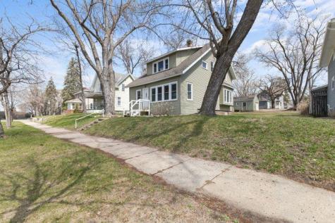 712 10th Avenue S Saint Cloud MN 56301