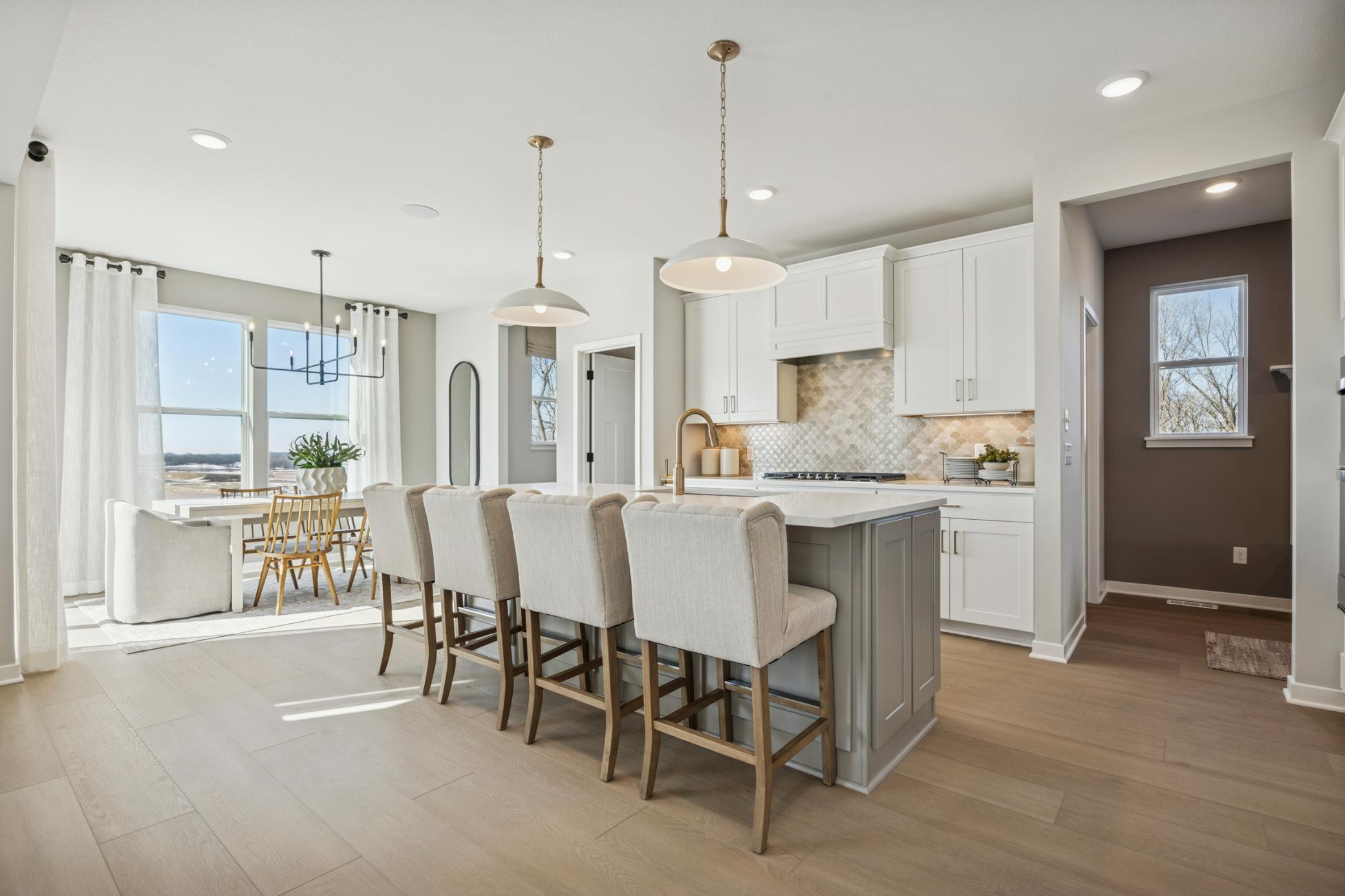 10390 Mcgregor Boulevard Woodbury MN 55129