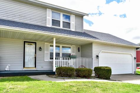 213 Sunset Avenue NW Altura MN 55910