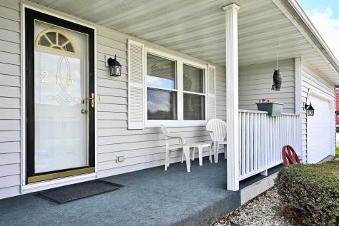 213 Sunset Avenue NW Altura MN 55910