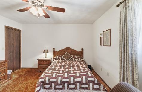 6 3rd Street Easton MN 56025