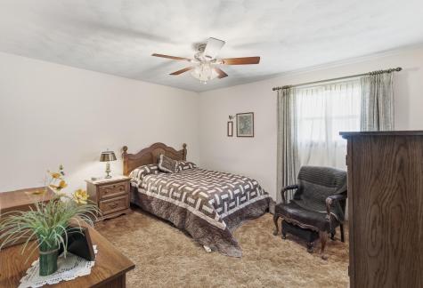 6 3rd Street Easton MN 56025