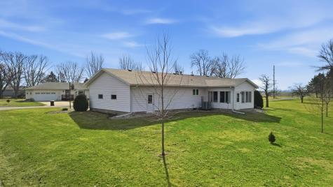 6 3rd Street Easton MN 56025