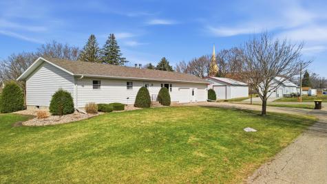6 3rd Street Easton MN 56025