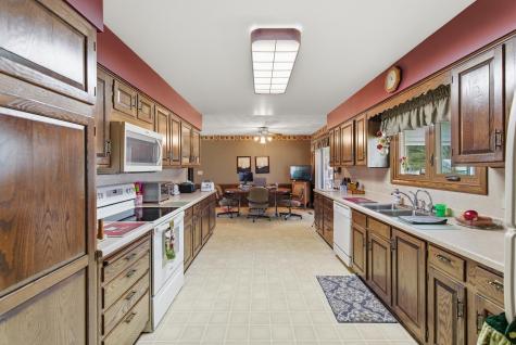 6 3rd Street Easton MN 56025