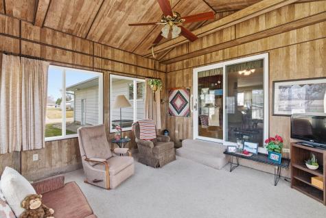 6 3rd Street Easton MN 56025
