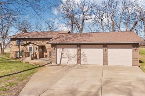 32878 Spunk Tree Circle Avon MN 56310