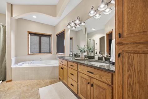 7209 Maple Lane Horace ND 58047