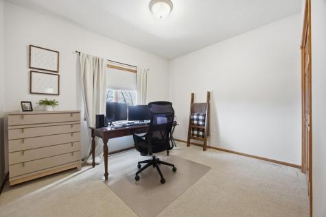 7209 Maple Lane Horace ND 58047