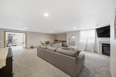 7209 Maple Lane Horace ND 58047