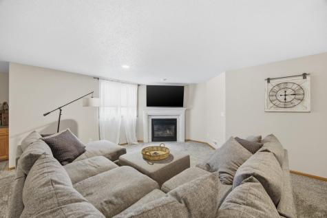 7209 Maple Lane Horace ND 58047