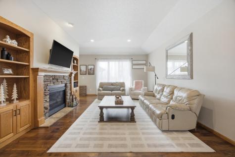 7209 Maple Lane Horace ND 58047