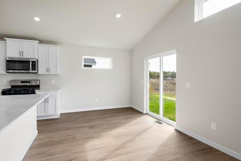 618 Redwood Loop N Cambridge MN 55008