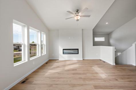 618 Redwood Loop N Cambridge MN 55008