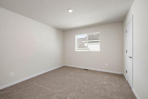 618 Redwood Loop N Cambridge MN 55008