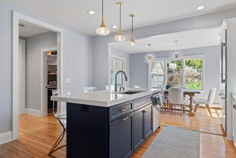 1633 E River Parkway Minneapolis MN 55414