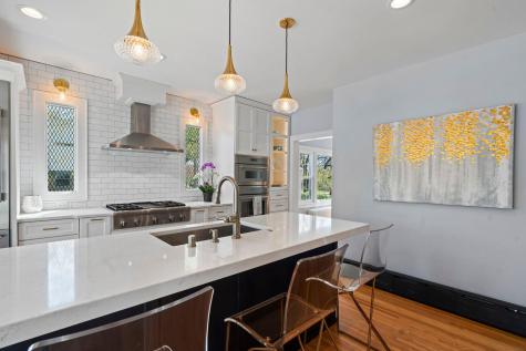 1633 E River Parkway Minneapolis MN 55414