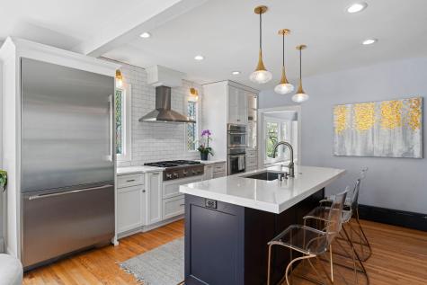 1633 E River Parkway Minneapolis MN 55414