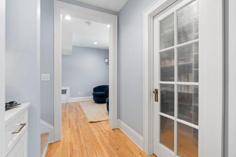 1633 E River Parkway Minneapolis MN 55414