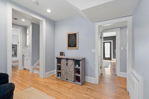 1633 E River Parkway Minneapolis MN 55414