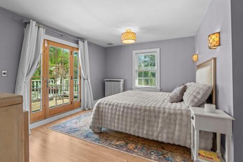 1633 E River Parkway Minneapolis MN 55414