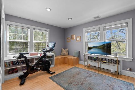 1633 E River Parkway Minneapolis MN 55414