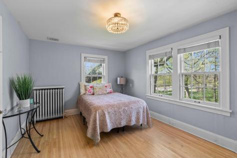 1633 E River Parkway Minneapolis MN 55414