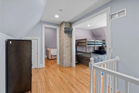 1633 E River Parkway Minneapolis MN 55414