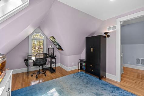 1633 E River Parkway Minneapolis MN 55414