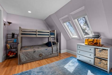 1633 E River Parkway Minneapolis MN 55414