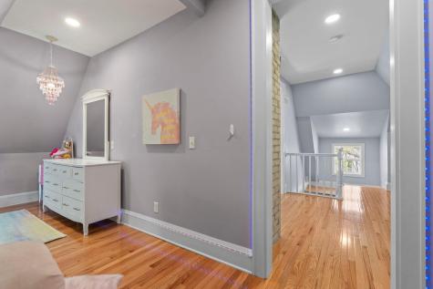 1633 E River Parkway Minneapolis MN 55414