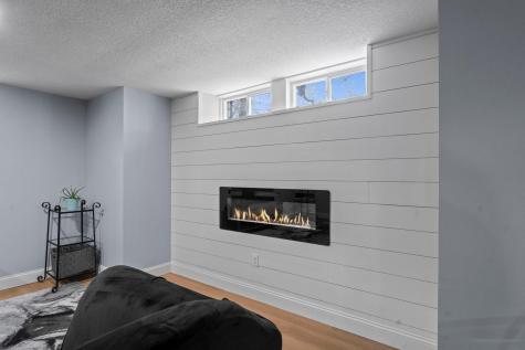 1633 E River Parkway Minneapolis MN 55414