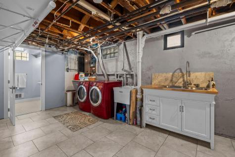 1633 E River Parkway Minneapolis MN 55414