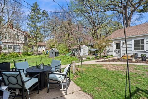 1633 E River Parkway Minneapolis MN 55414