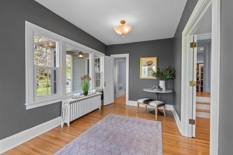 1633 E River Parkway Minneapolis MN 55414