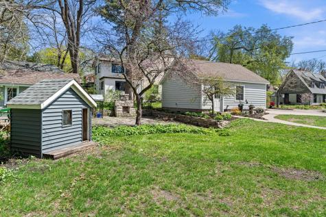 1633 E River Parkway Minneapolis MN 55414