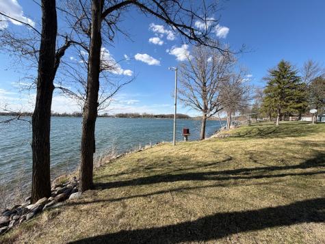 52 Deer Path Road Tracy MN 56175