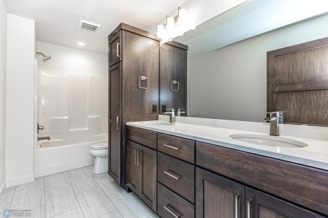 5756 31st Street S Fargo ND 58104