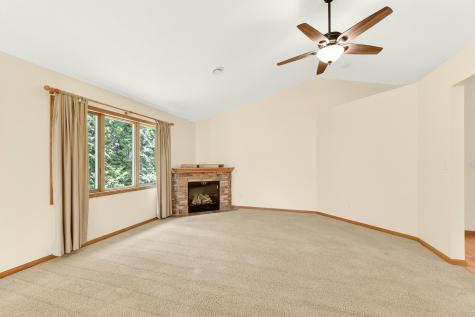 612 15 1/2 Avenue NW Kasson MN 55944