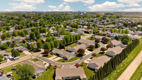 612 15 1/2 Avenue NW Kasson MN 55944