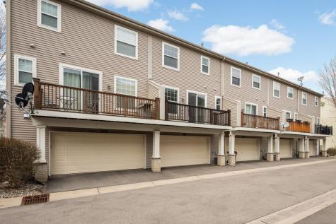 1981 Clover Ridge Drive Chaska MN 55318