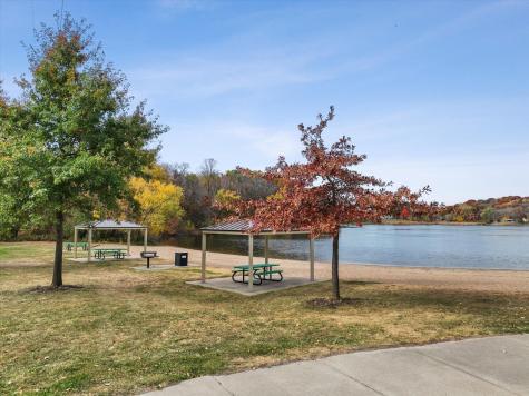 4803 Blake Way Woodbury MN 55129