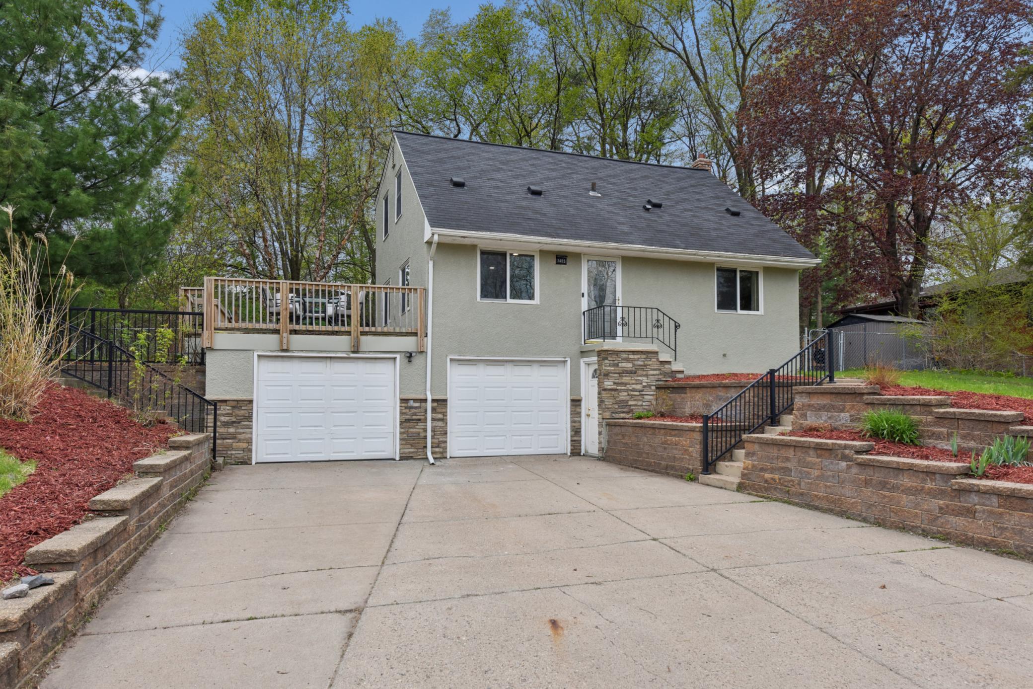 1405 Mahtomedi Avenue Mahtomedi MN 55115