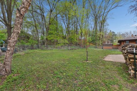 1405 Mahtomedi Avenue Mahtomedi MN 55115