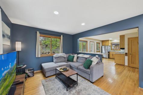 1405 Mahtomedi Avenue Mahtomedi MN 55115