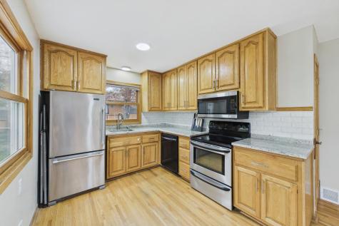 1405 Mahtomedi Avenue Mahtomedi MN 55115
