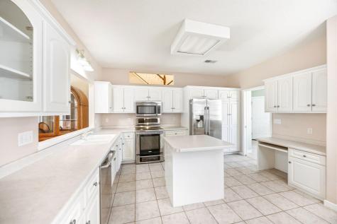 1320 Heritage Avenue NW Hutchinson MN 55350
