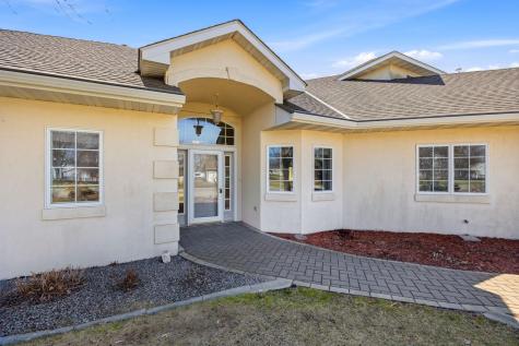 1320 Heritage Avenue NW Hutchinson MN 55350