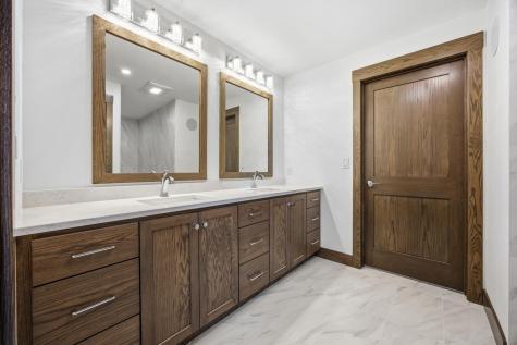 6490 Selkirk Drive S Fargo ND 58104