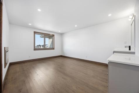6490 Selkirk Drive S Fargo ND 58104